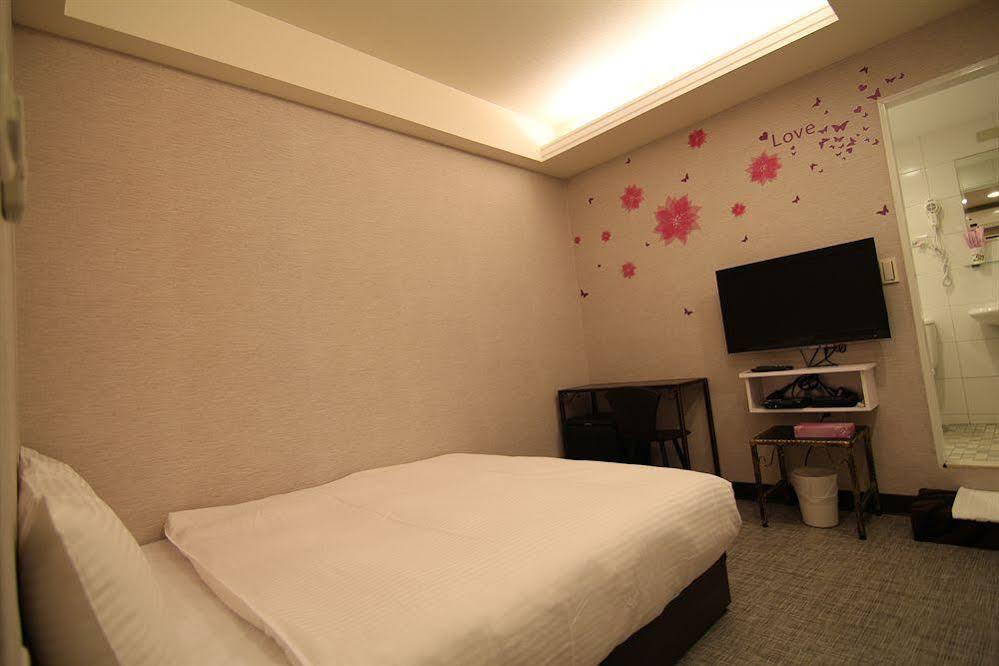 טאיפיי Holiday Fun Hostel מראה חיצוני תמונה